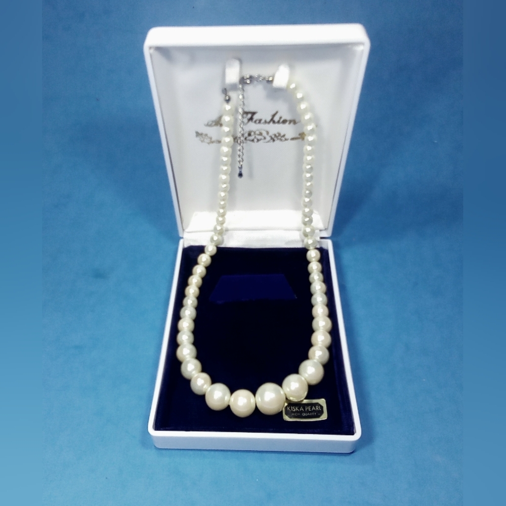 VINTAGE KISKA FAUX PEARL CHOKER NECKLACE